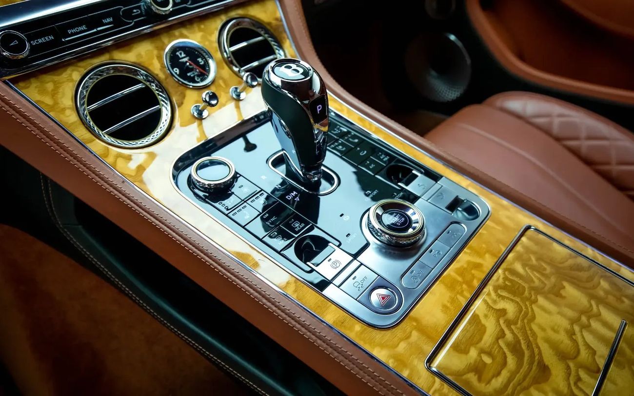 بنتلي كونتيننتال جي تي 6.0L W12 (626 HP) - GCC Spec