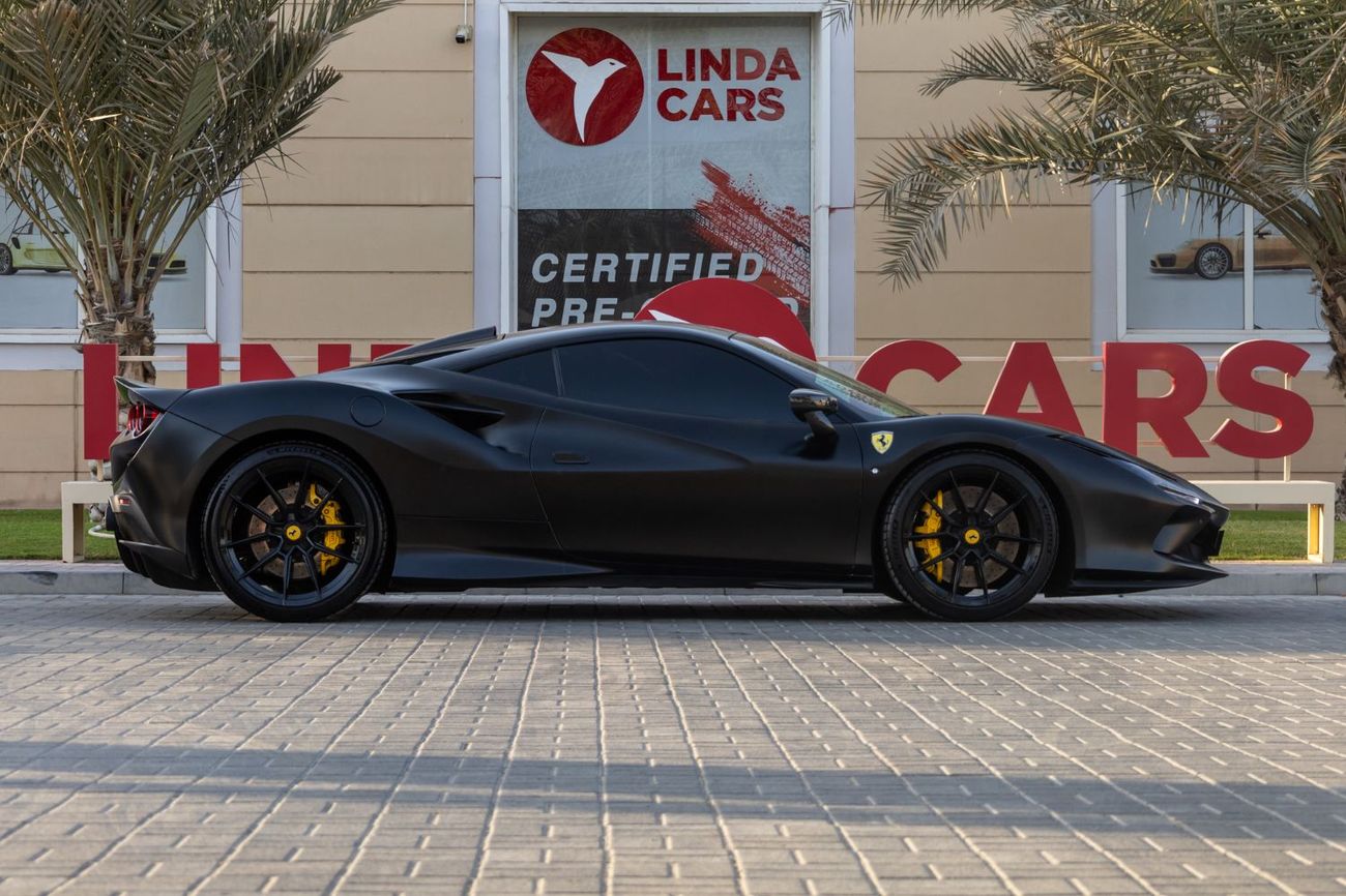 Ferrari F8 Tributo 3.9T V8