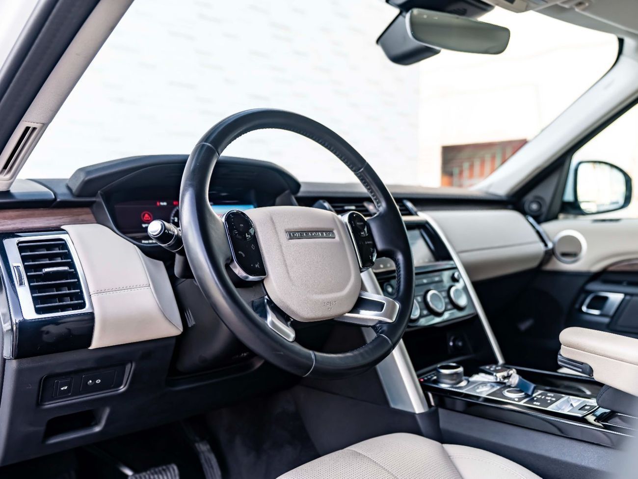 Land Rover Discovery HSE 3.0L (335 HP)