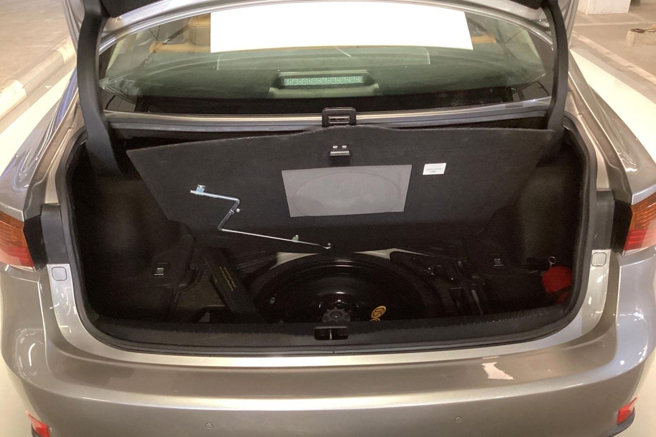 Lexus IS300 Premier | Guaranteed Warranty | 0 Down Payment