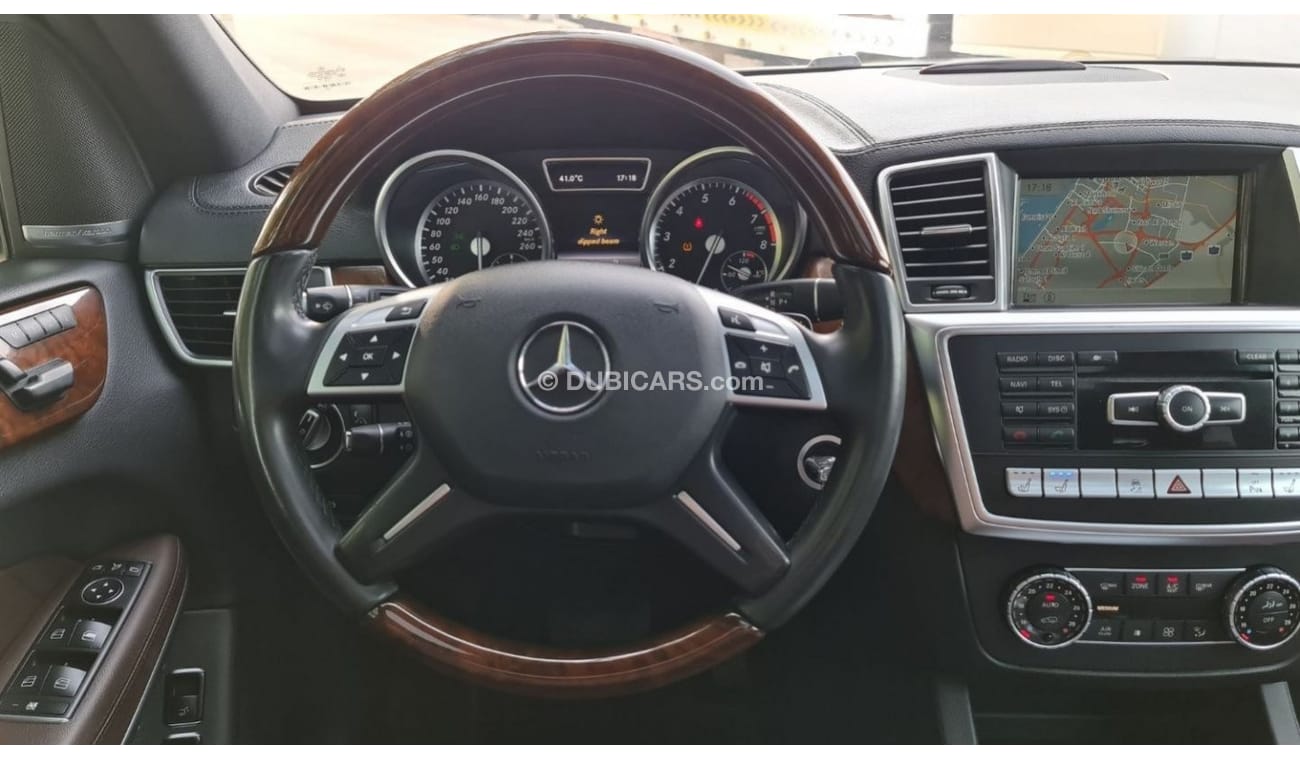 Mercedes-Benz GL 500 2015 4.7L Turbocharged V8 Partial Service History GCC Perfect Condition