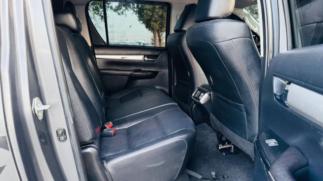 تويوتا هيلوكس -