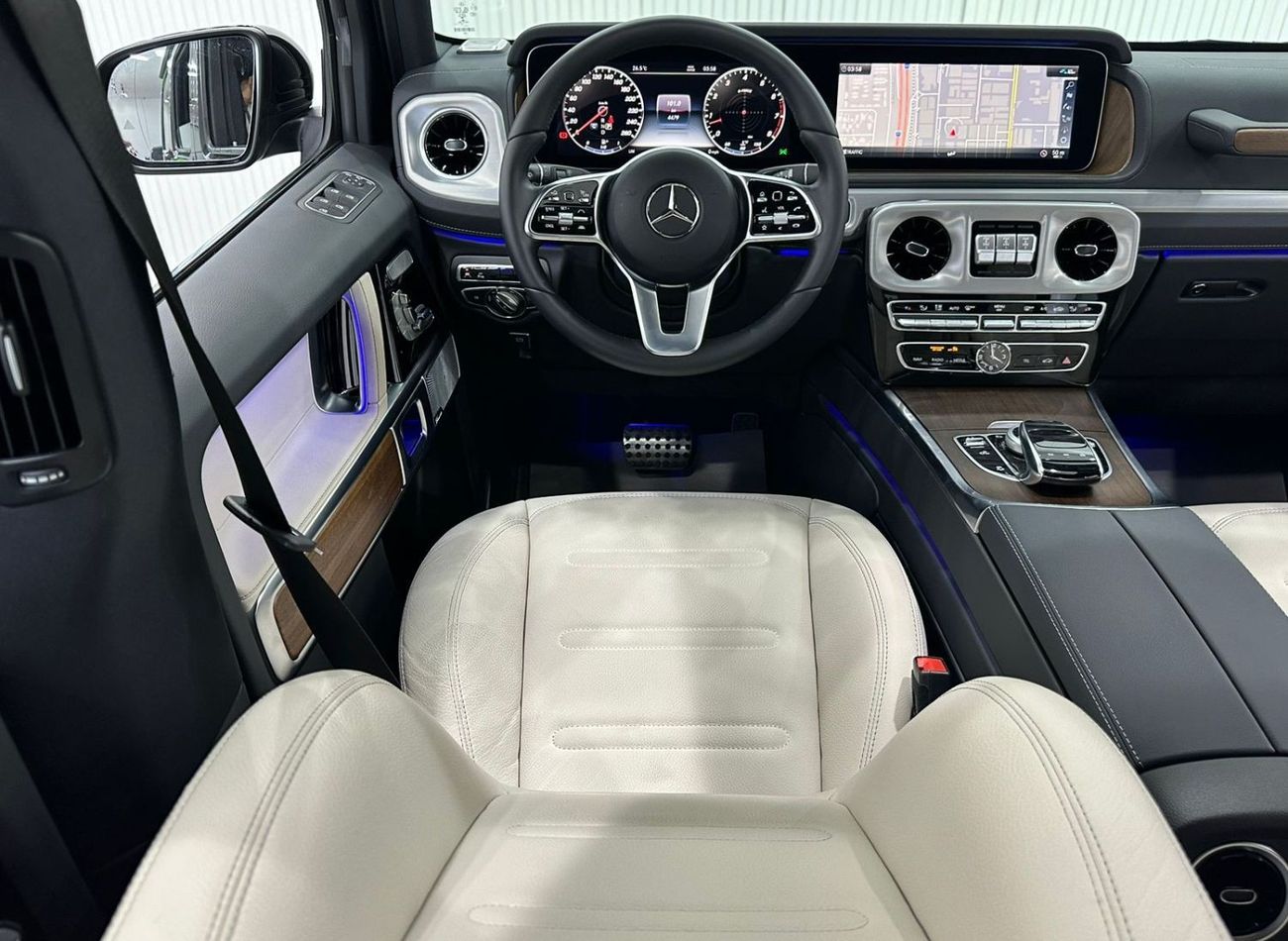 مرسيدس بنز G 500 بريميوم + 2022 Mercedes Benz G500 AMG (G63 Kit), 2027 Mercedes Warranty, 2026 Mercedes Service Pack,