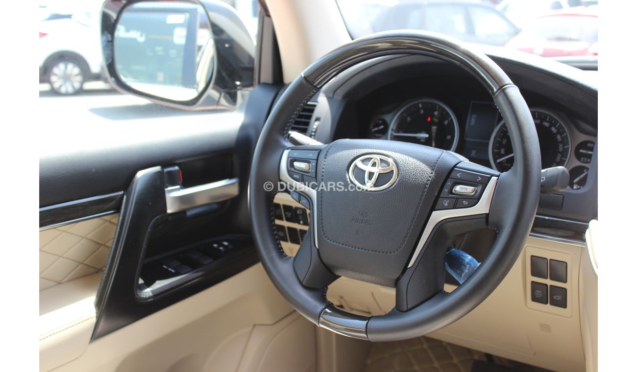 تويوتا لاند كروزر (2020) GXR V6 UNDER WARRANTY