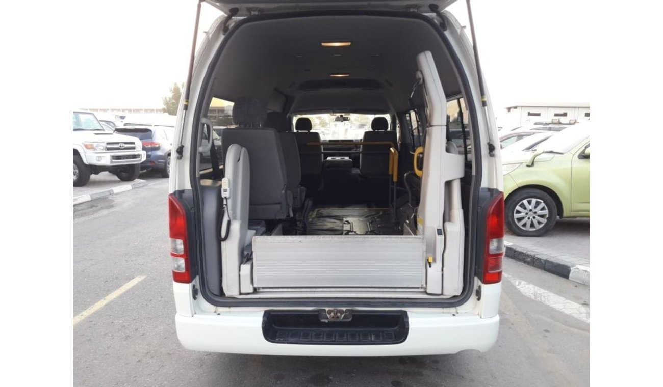 تويوتا هاياس Hiace RIGHT HAND DRIVE (Stock no PM 339 )