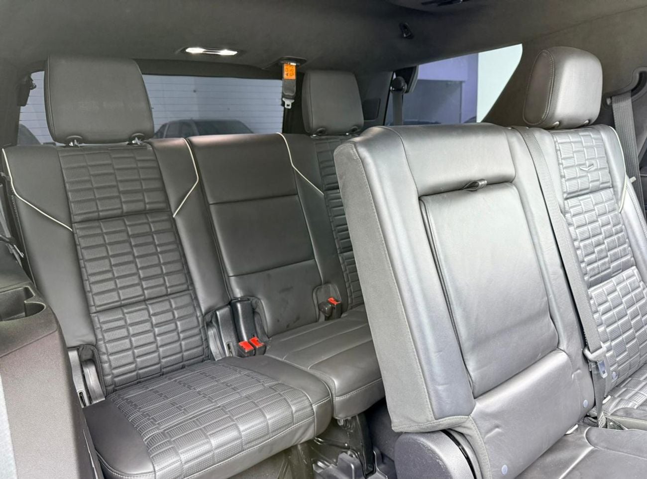 كاديلاك إسكالاد Premium Luxury Platinum 6.2L 4WD