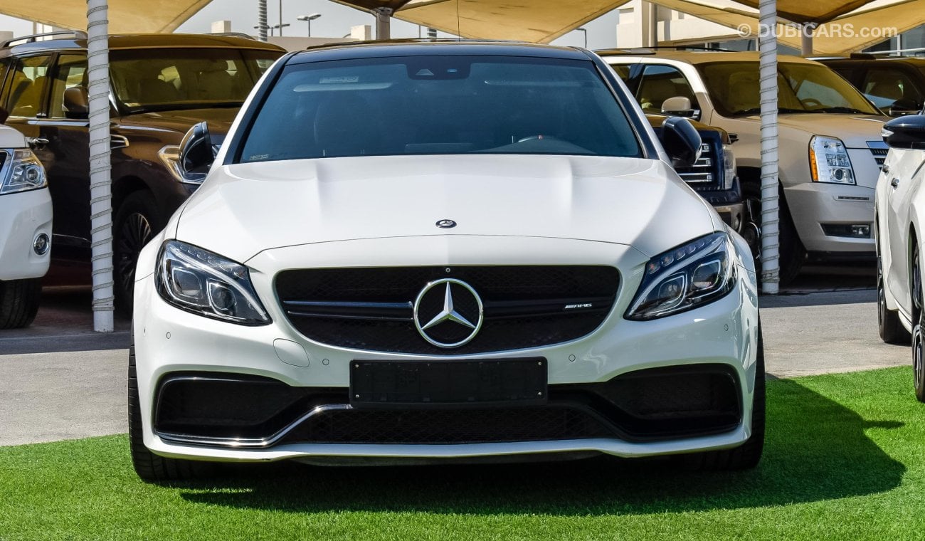 Mercedes-Benz C 63 AMG ضمان لغاية 2022 من وكالة مرسيديس EMC ابو ظبي