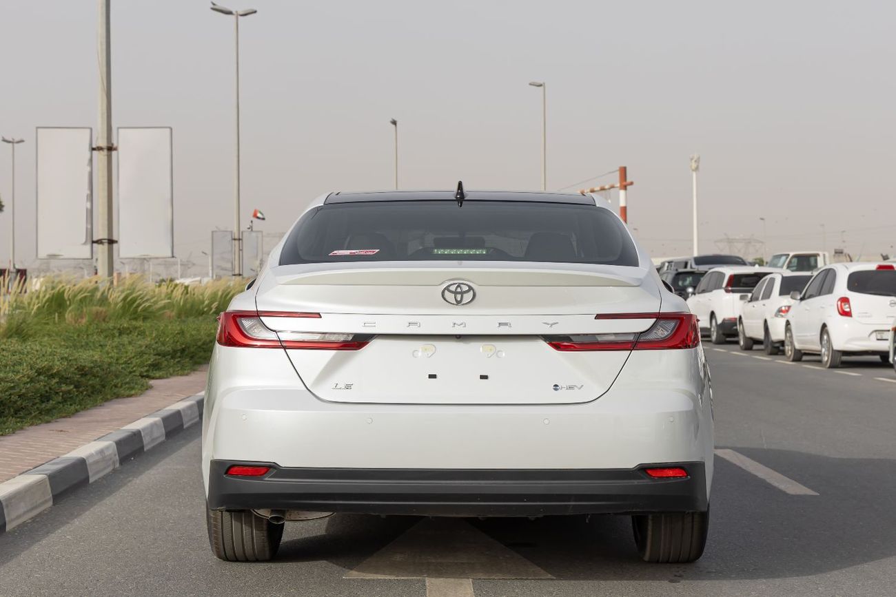 Toyota Camry Toyota Camry LE 2.5 L | Hybrid | White | Panoramic Sunroof | Electric Chair | 2026 GCC Specs