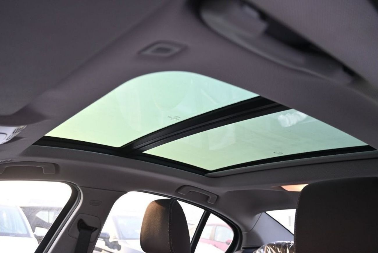 BMW 120i BMW 120i M Sport 1.5L Petrol, 7 DCT, Color White Model 2023