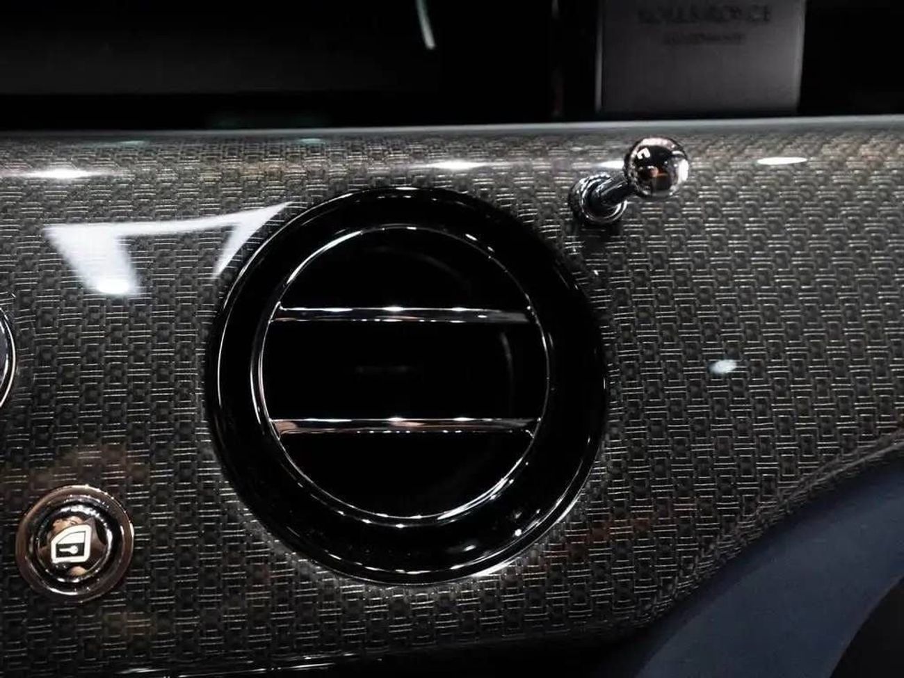 رولز رويس جوست Black Badge