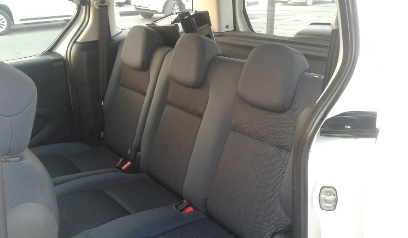 بيجو بارتنر تيبي ديزل ابيض 2010