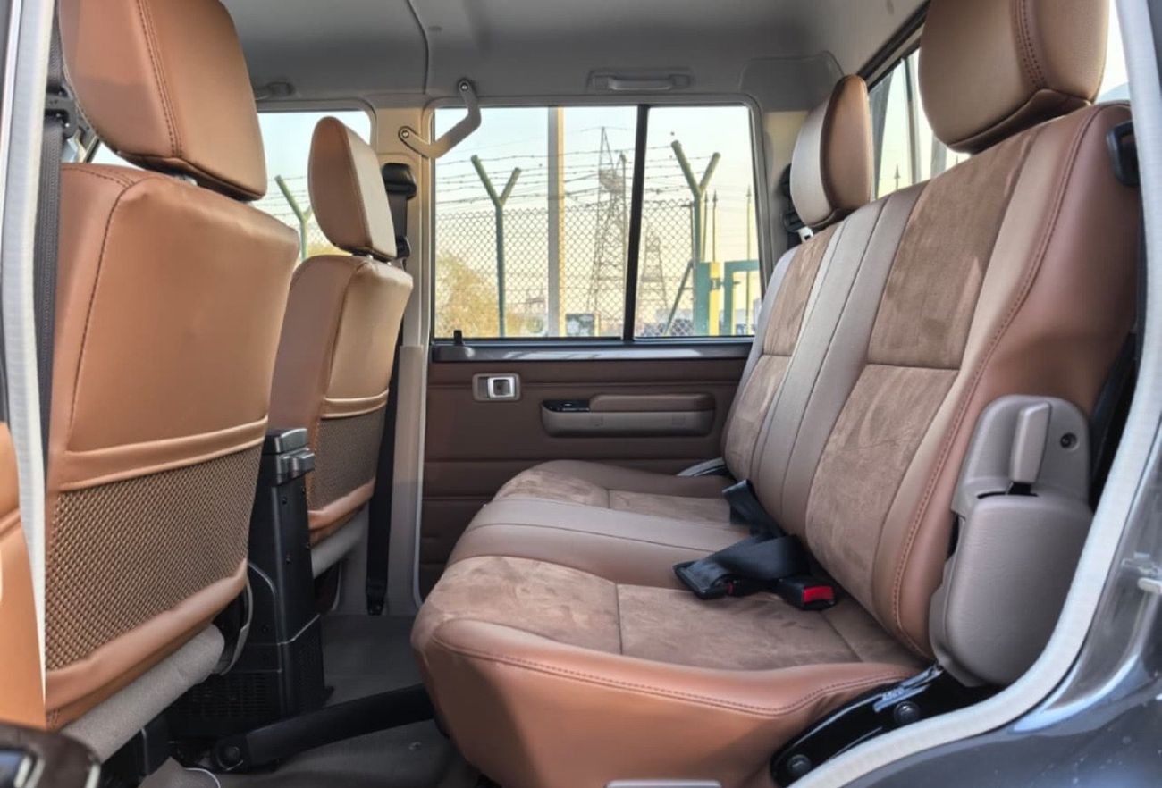 Toyota Land Cruiser Pick Up TOYOTA LAND CRUISER DOUBLE CABIN 2.8L DIESEL 4WD AUTOMATIC 2025 GREY