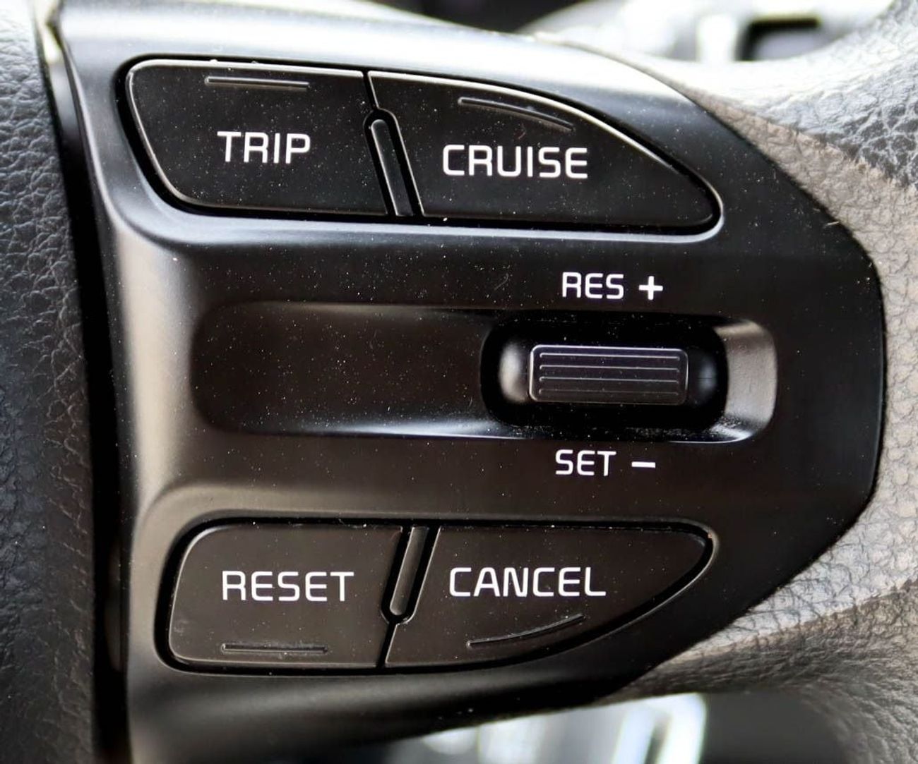 Kia Rio EX 1.4L (107 HP) Hatchback Kia Rio 1.4L 2020 GCC accident-free in excellent condition 683 P.M