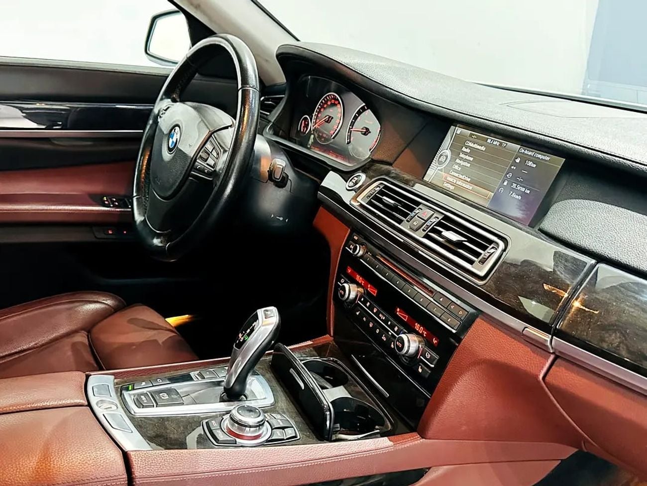 BMW 740Li EXCLUSIVE