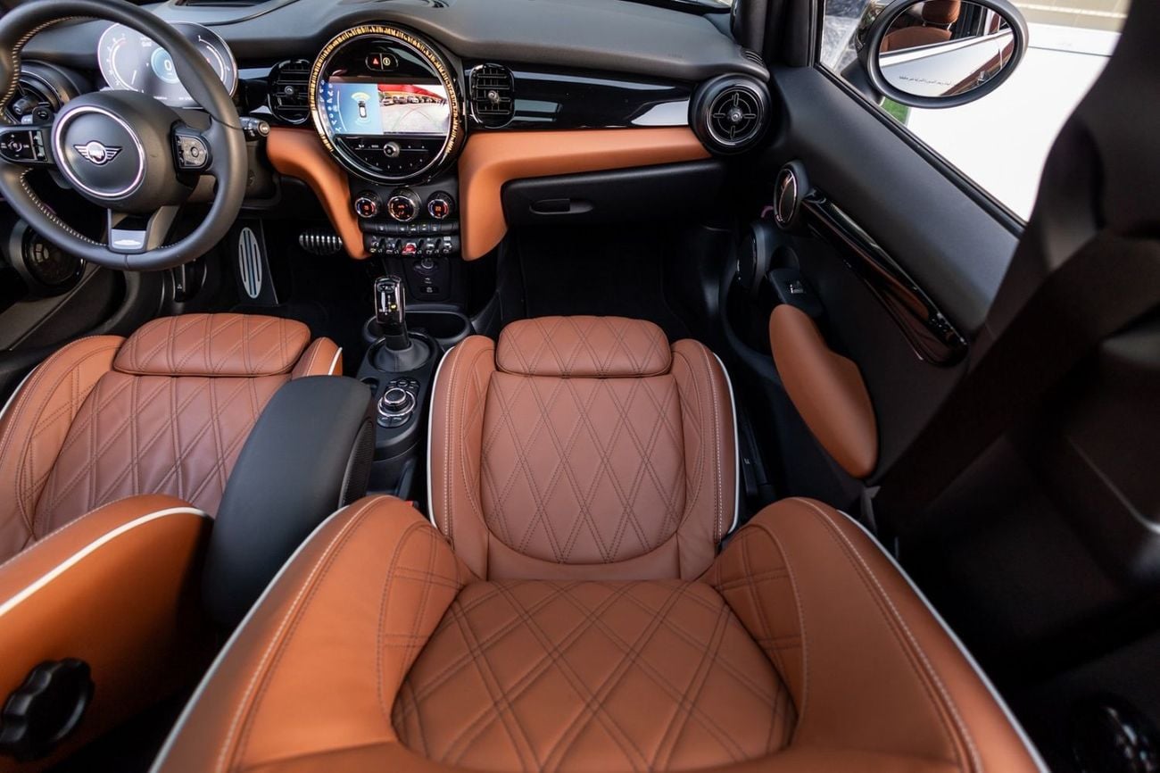 Mini Cooper S JCW MINI Cooper S John Cooper Works 2024 GCC | Agency Warranty