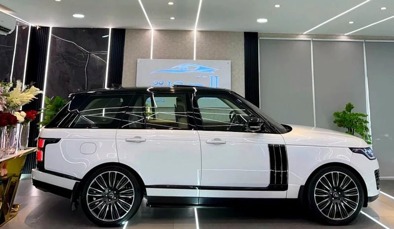 Land Rover Range Rover AUTOBIOGRAPHY KIT RR VOGUE SUPERCHARGED || GCC || FULLY LOADED || SCREENS