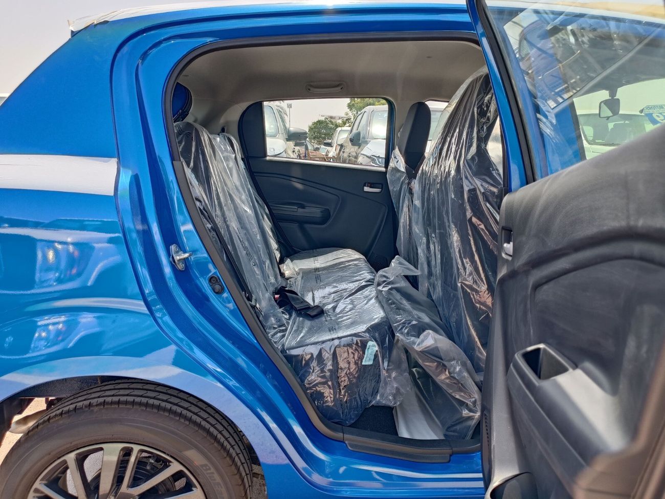 سوزوكي سيليريو 1.0L V4, GLX, Black Rims, A/T, Gear, SPECIAL QUANTITY DEAL OFFER (CODE # CGLM)