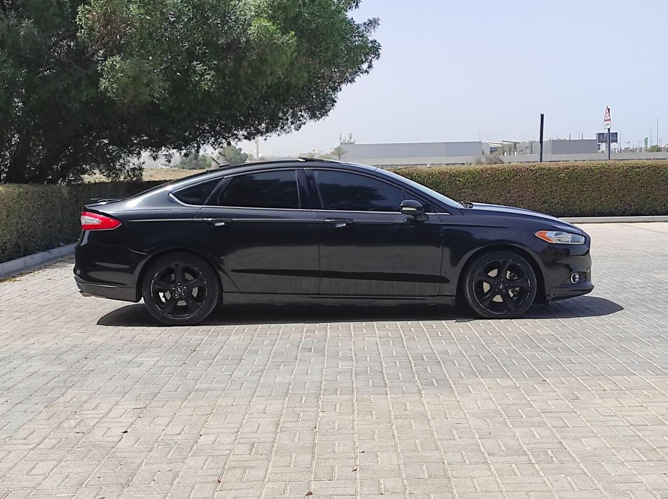 Ford Fusion SE 2.0L Ford fusion 2015 Gcc V4 full options no1
