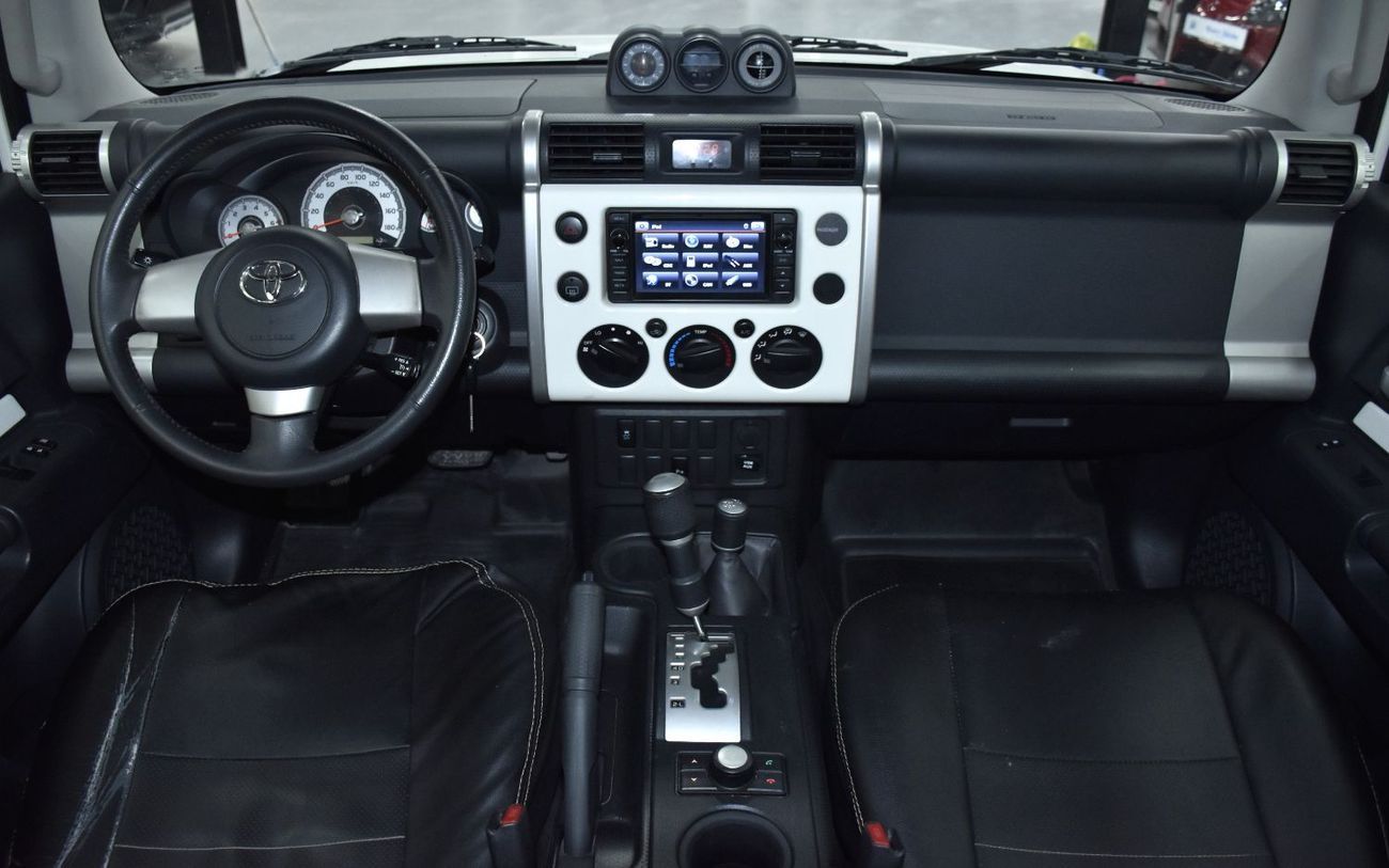 تويوتا إف جي كروزر EXCELLENT DEAL for our Toyota FJ Cruiser GXR ( 2016 Model ) in White Color GCC Specs