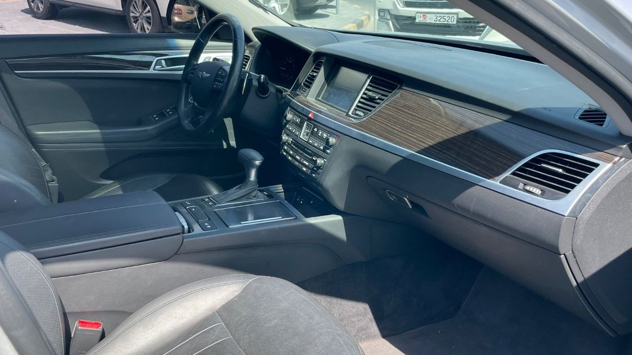 Hyundai Genesis G80, Std 3.8L