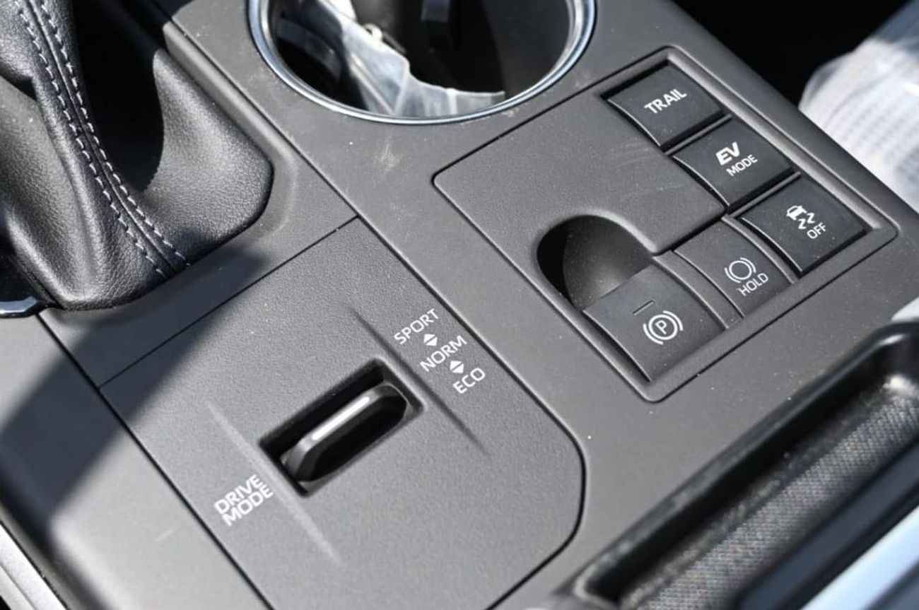 Toyota Highlander GLE 2.5L Hybrid, SUNROOF, ELECTRIC SEAT, MONITOR, BACK CAMERA, MODEL 2024