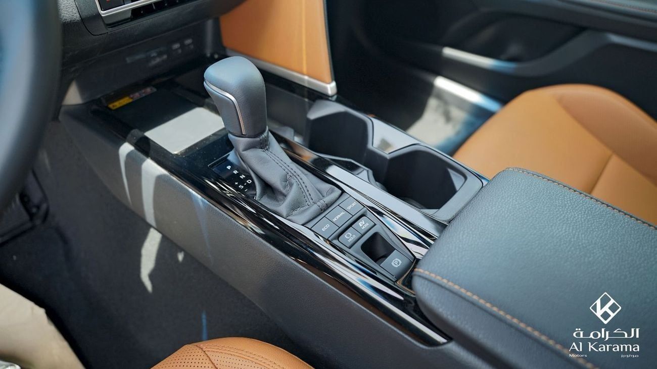 تويوتا كامري Lumiere 2.5L Hybrid - GCC Specs - Radar - Head Up Display - 360 Camera -  Touch Control Rear Seats