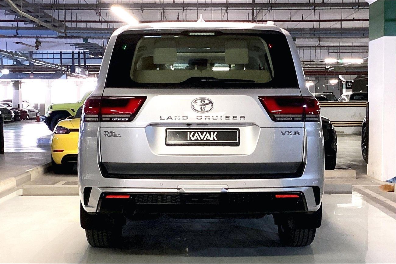 Toyota Land Cruiser VXR | National Day Celebration | Guaranteed Warranty | 0 Down Payment