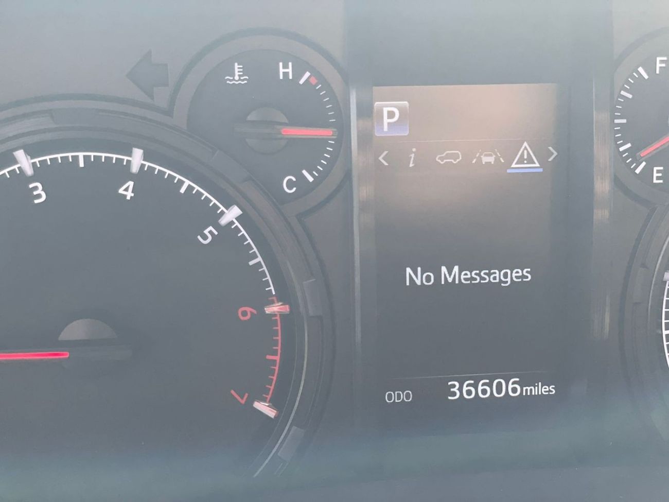 تويوتا Runner4 *Offer*2022 Toyota 4Runner SR5 Premium - 4x4 AWD - 4.0L V6 - New Color - -UAE PAS