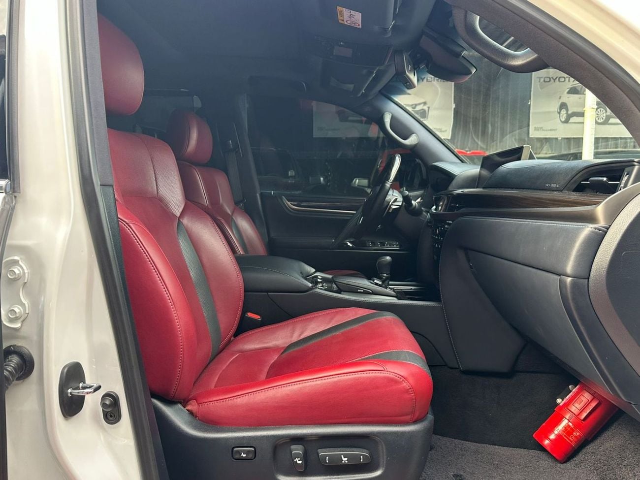 Lexus LX 570 Sport 5.7L