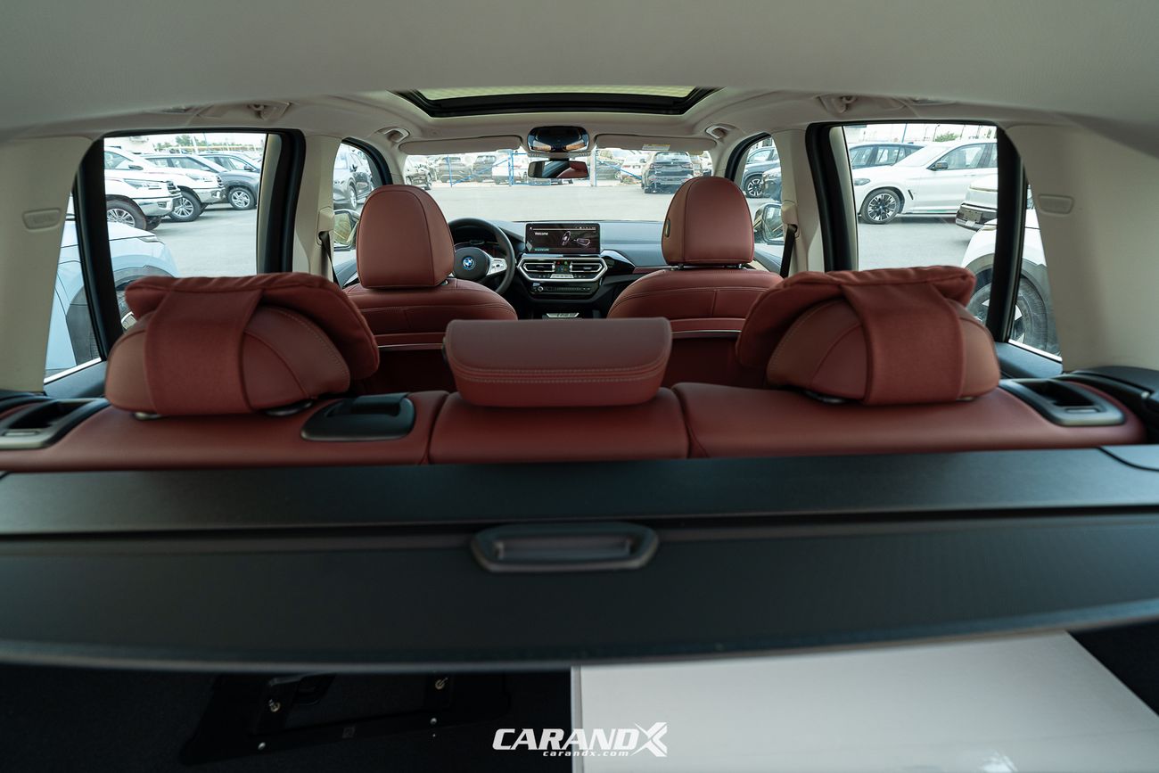 بي أم دبليو iX3 BMW iX3 Leading 2024