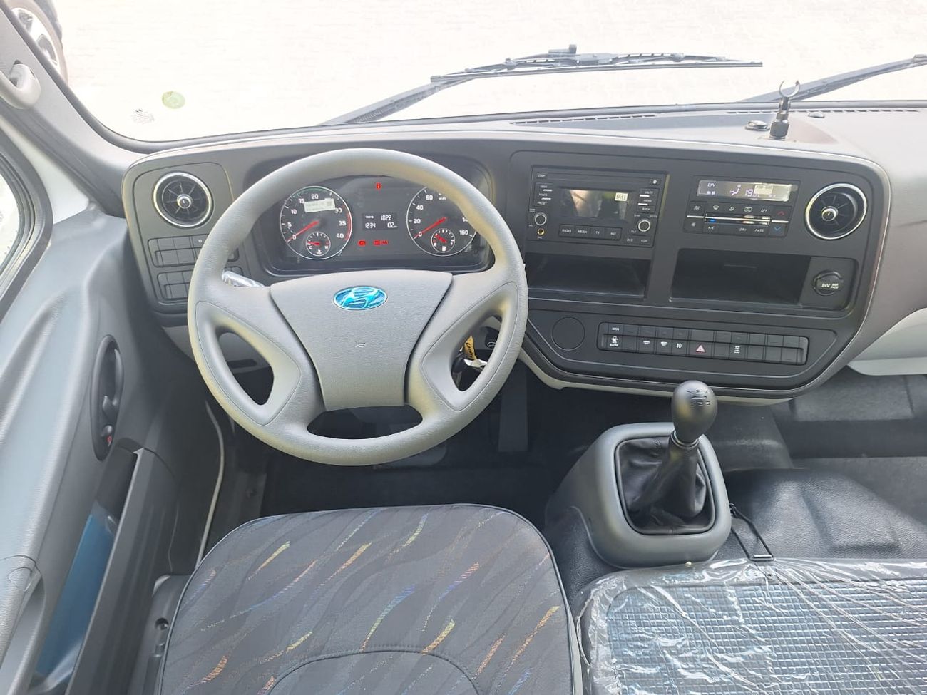 Hyundai County NEW HYUNDAI COUNTY BUS 3.9L 29STR DIESEL M/T 2026