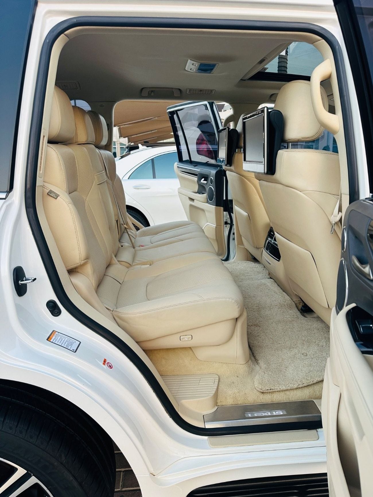 Lexus LX 570