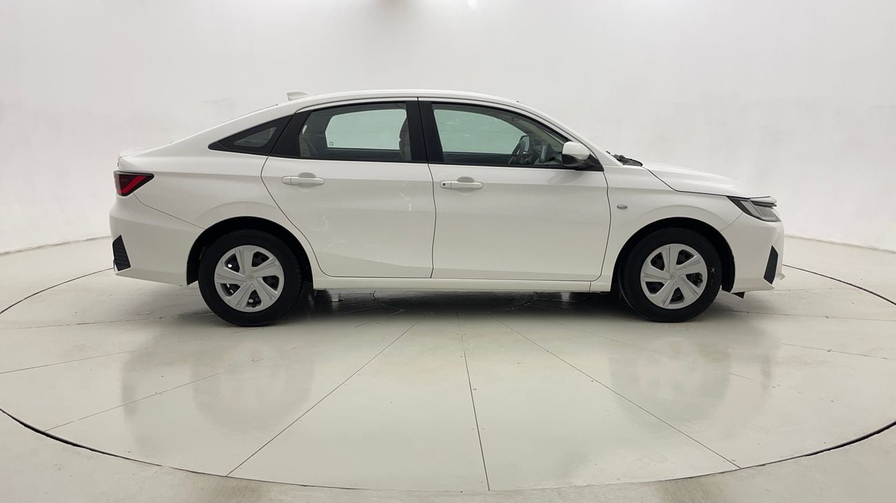 تويوتا يارس E 1.5 | بدون دفعة مقدمة | اختبار القيادة في المنزل