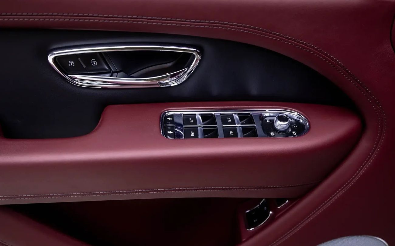 بنتلي بينتايجا S 4.0T - V8 Sports  - GCC Spec - With Warranty and Service Contract