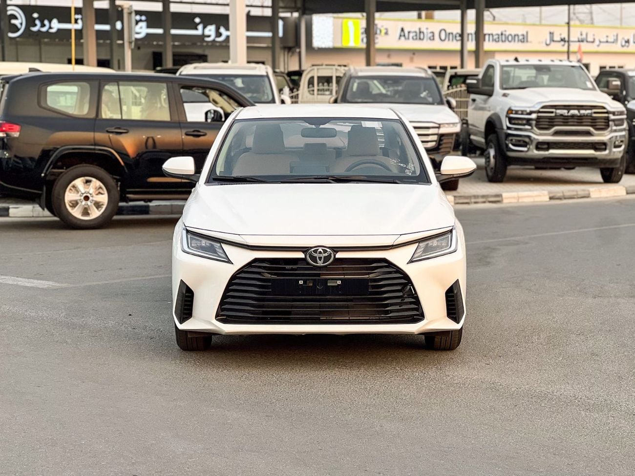تويوتا يارس EXPORT PRICE - Toyota Yaris E STD 1.5L