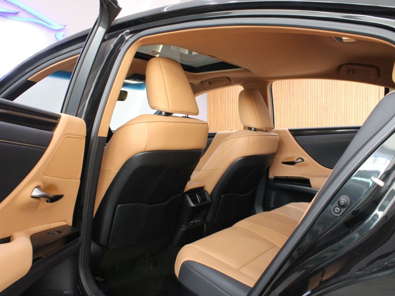 لكزس ES300h AlFuttaim warranty