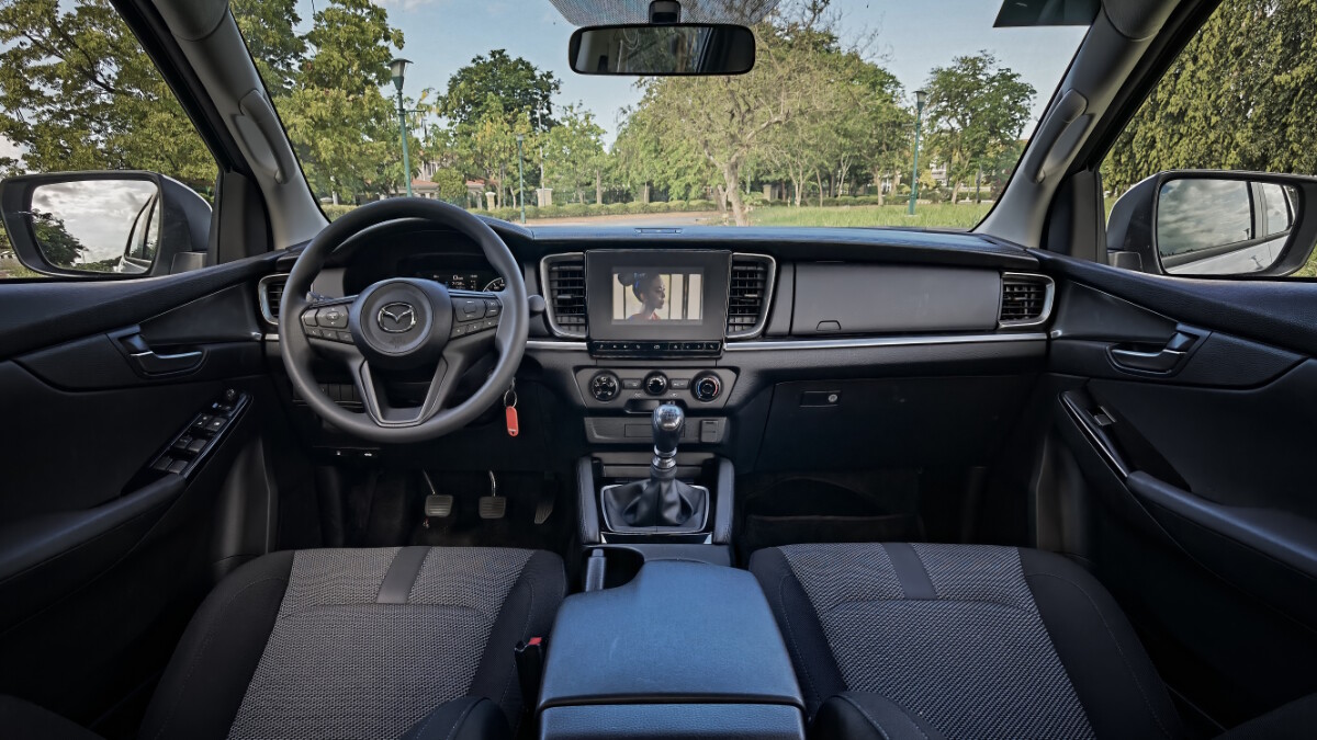 Mazda BT-50 interior - Cockpit