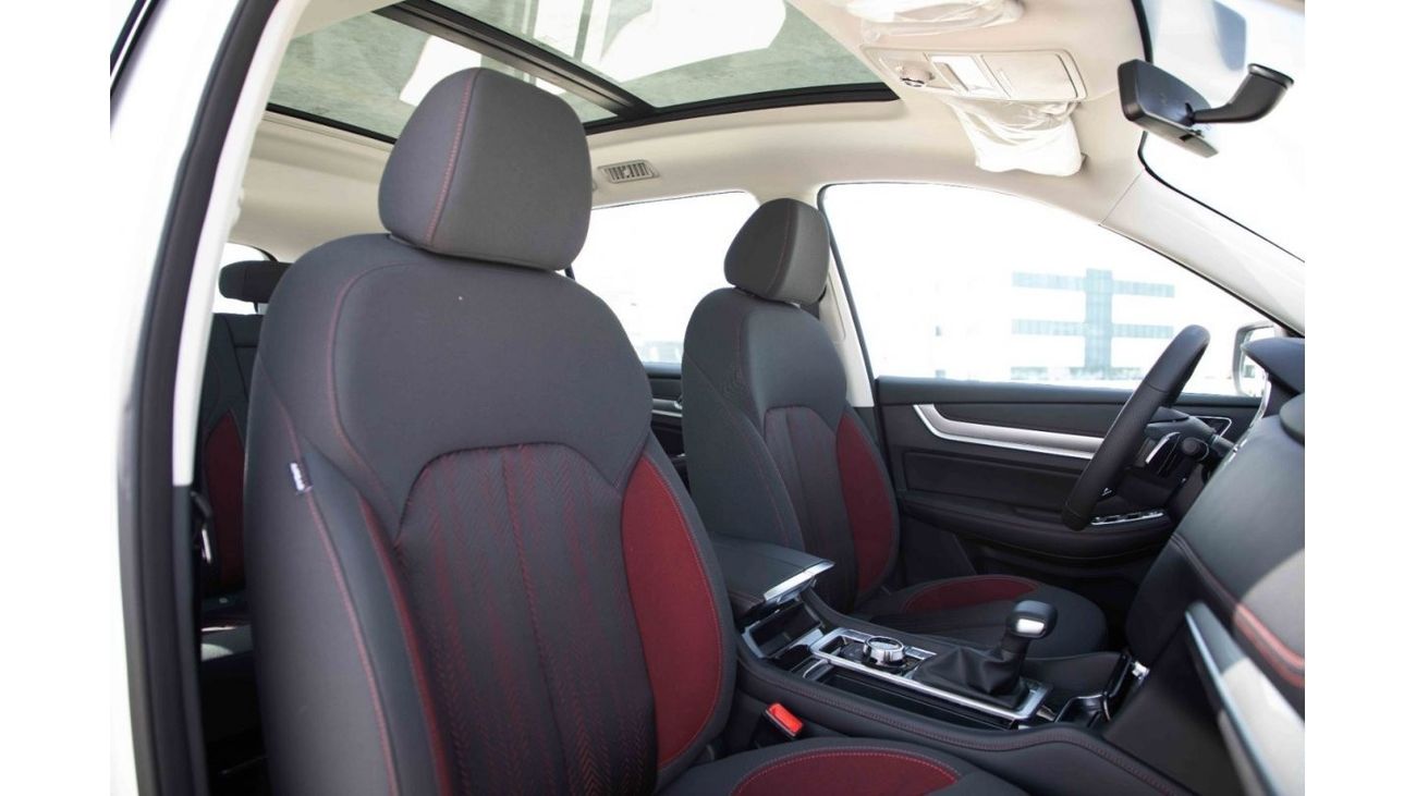 MG RX8 2023 MG RX8 4X4 2.0 STANDARD - White Pearl inside Black