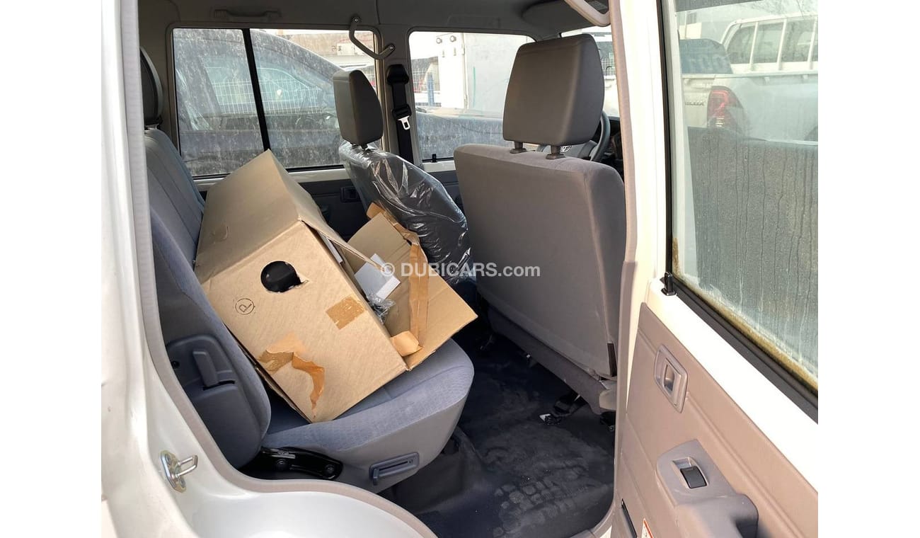 Toyota Land Cruiser Pick Up DC 4.0L Petrol 4WD Diff Lock 2023MY