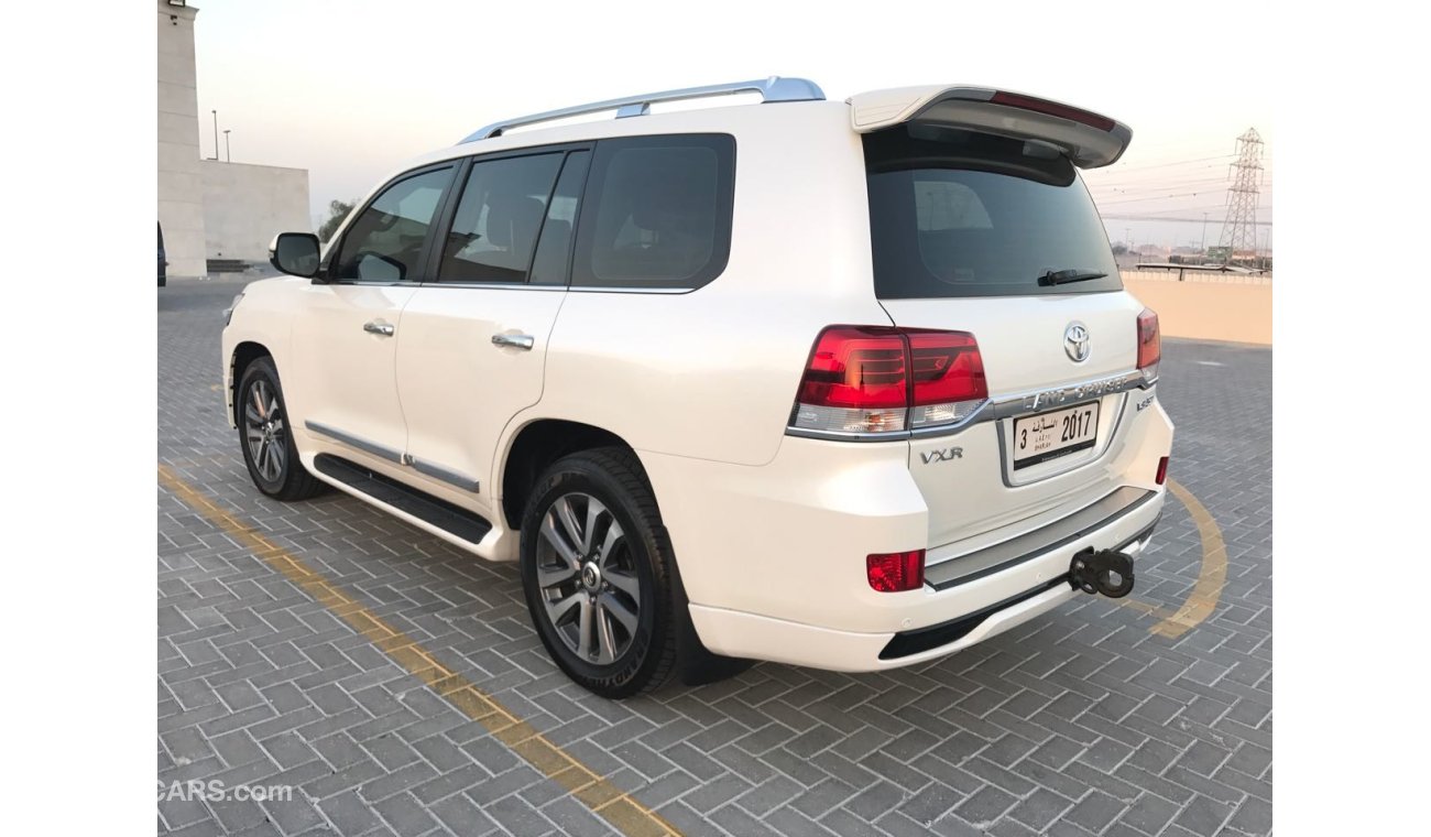 Toyota Land Cruiser full options VXR V8