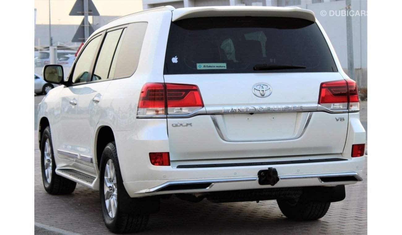 Toyota Land Cruiser Toyota Land Cruiser 2017 GCC 8 cylinder in excellent condition without accidents, very clean from in