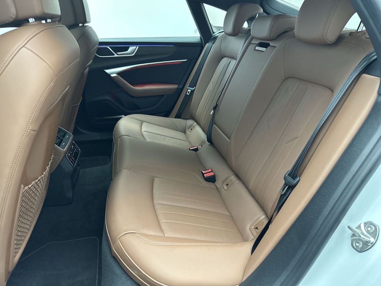 أودي A7 45 TFSI quattro 2.0L A7 Sportback 45 TFSI quat 245hp (Ref# 38733)