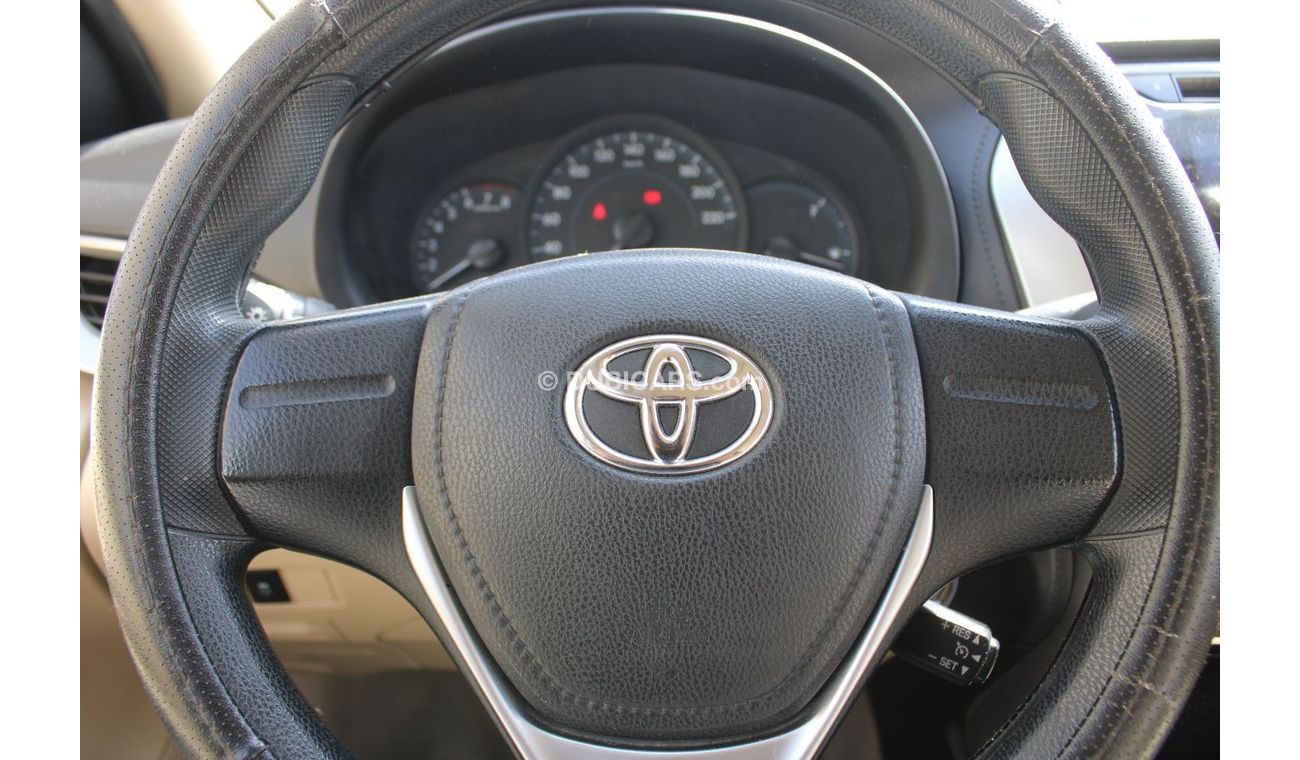 Toyota Yaris SE ACCIDENTS FREE - GCC - PERFECT CONDITION INSIDE OUT