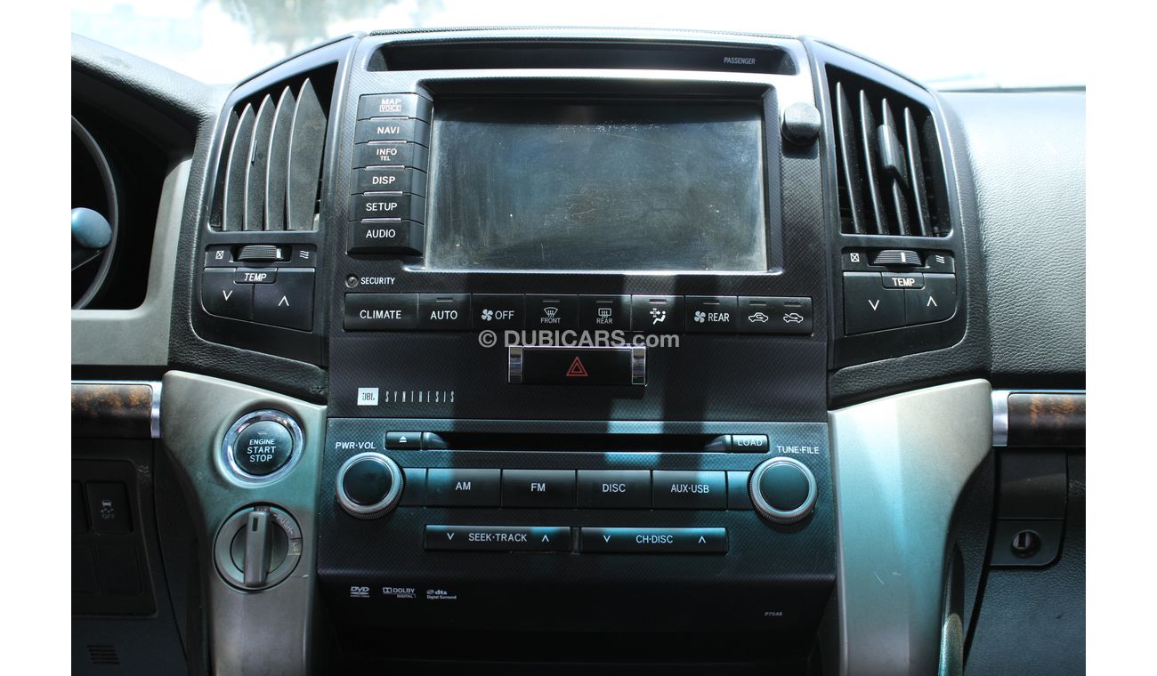 Toyota Land Cruiser LANDCRUISER VXR / 5.7L / 2021 SHAPE / NON ACCIDENT (LOT #980)