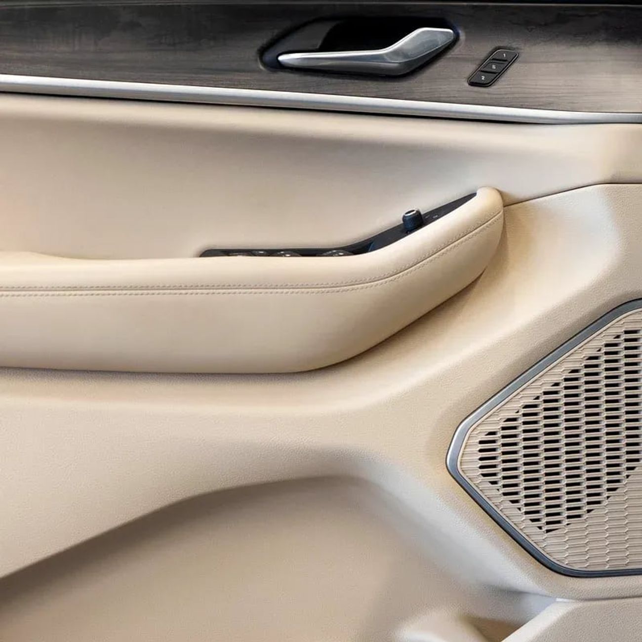 Jeep Grand Cherokee L Limited 3.6L AED 2,394 pm • 0% Downpayment • Grand Cherokee Limited L • Agency Warranty Service Co