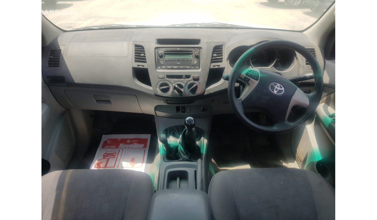 Toyota Hilux DIESEL 3.0L  MANUAL GEAR RIGHT HAND DRIVE