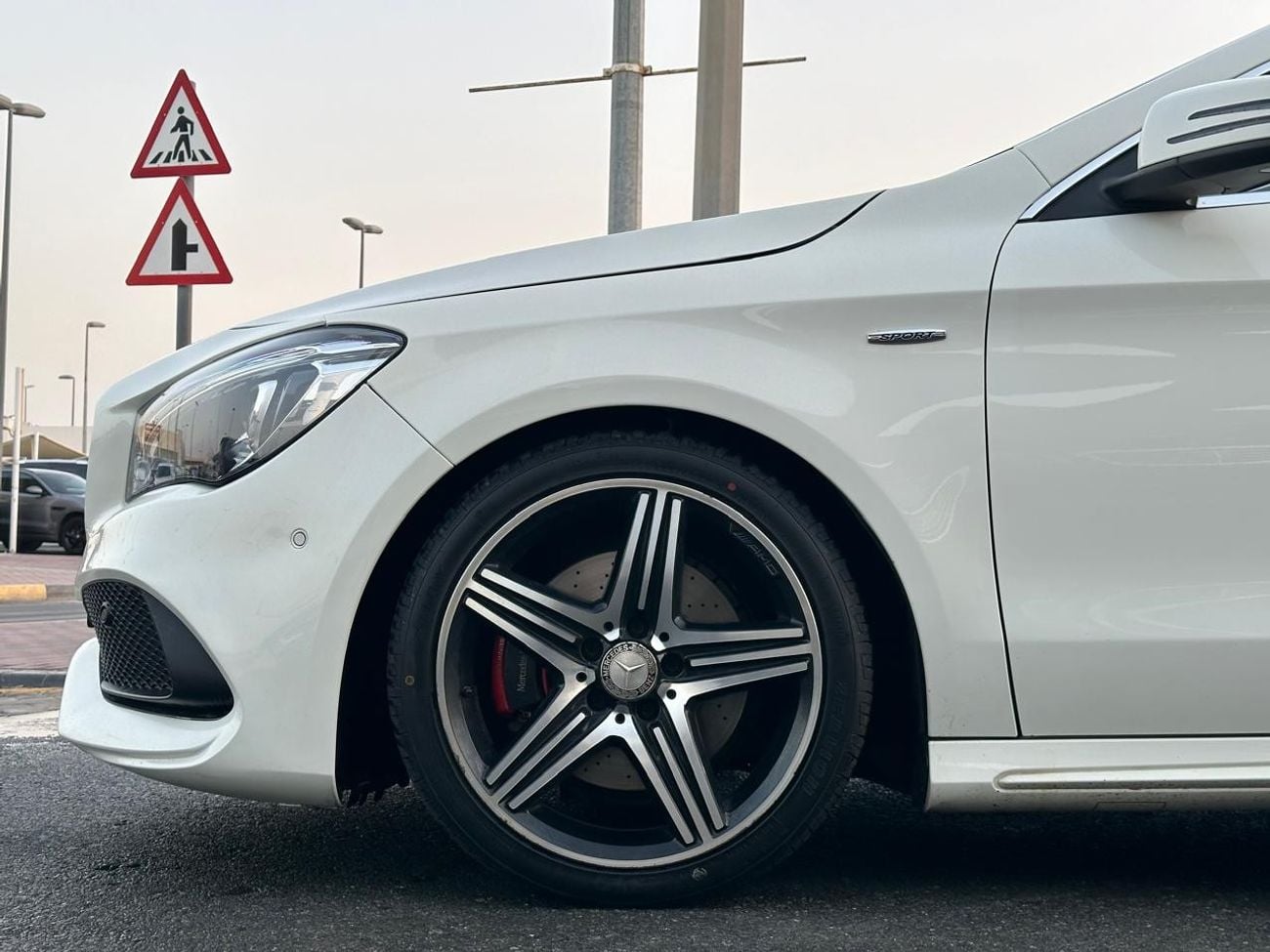 Mercedes Benz CLA250 Sport 45 Mercedes CLA 250_Gcc_2018_Excellent_Condition _Full option