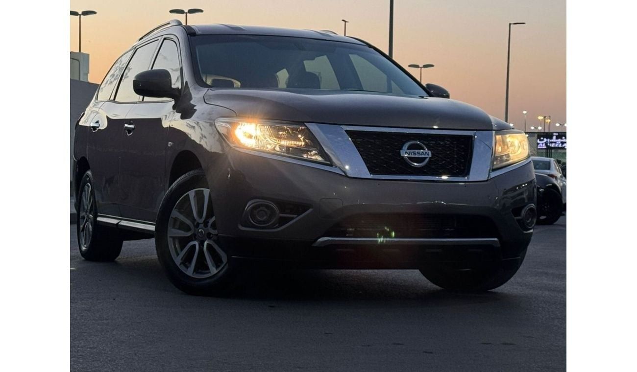 Nissan Pathfinder Platinum 3.5L In excellent condition and requires no expenses