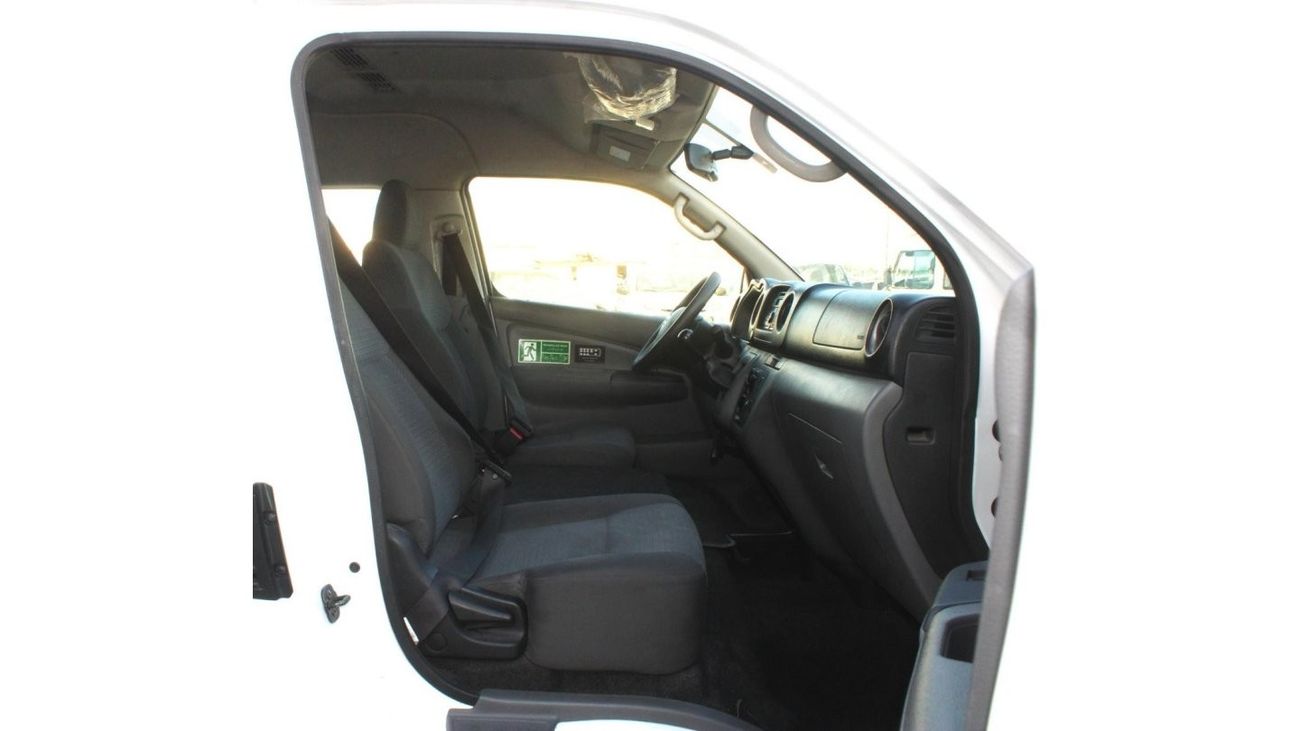 نيسان أورفان 2020 نيسان أورفان ميكروباص (NV350)، شاحنة ذات 4 أبواب، 2.5 لتر 4 سلندر ديزل، يدوي، دفع أمامي