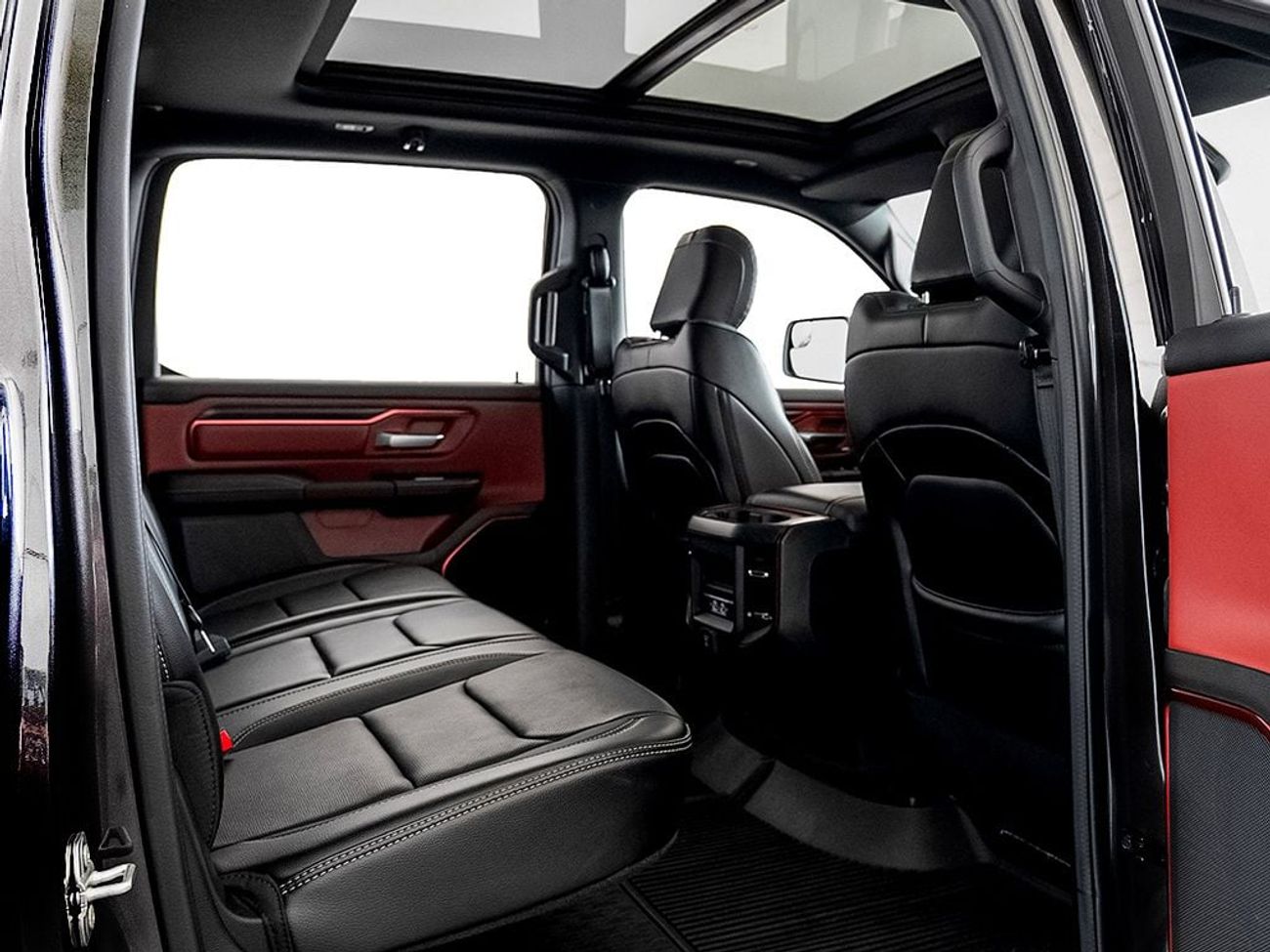 رام 1500 Rebel Crew Cab 5.7L